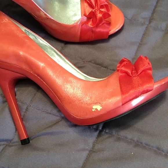 Carlos Santana Red Prestige Peep Toe Heels 9 M - Picture 5 of 9